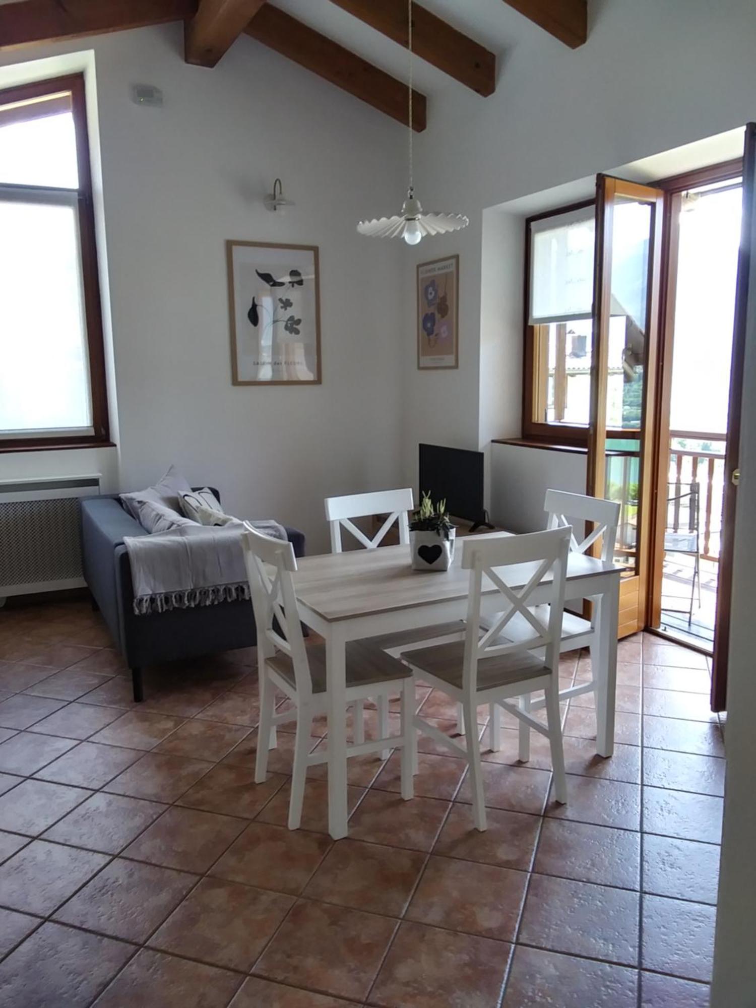 La Casa Di Athos Apartment Tenna ภายนอก รูปภาพ