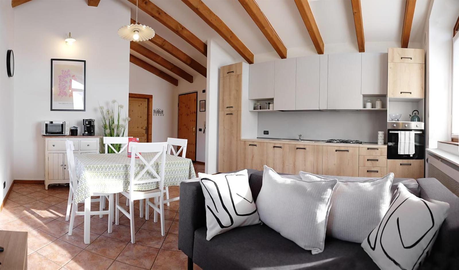 La Casa Di Athos Apartment Tenna ภายนอก รูปภาพ